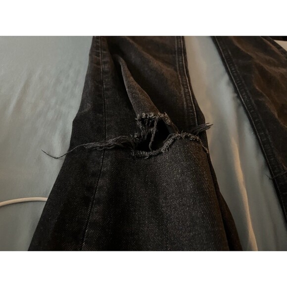 Zara Women's Straight Leg Jeans Size 2 Black Frayed Hem And Holes Distressed - Picture 6 of 9